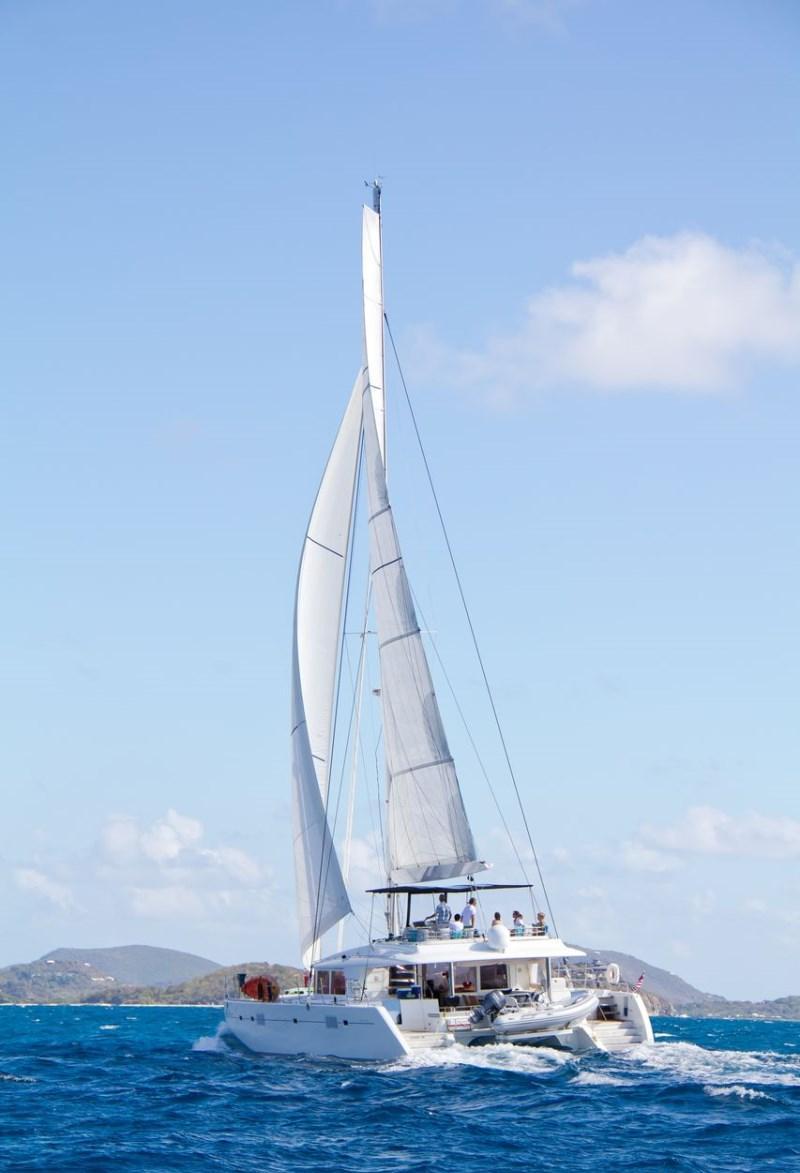 Catamaran BLUE MOON -  Cruising.jpg