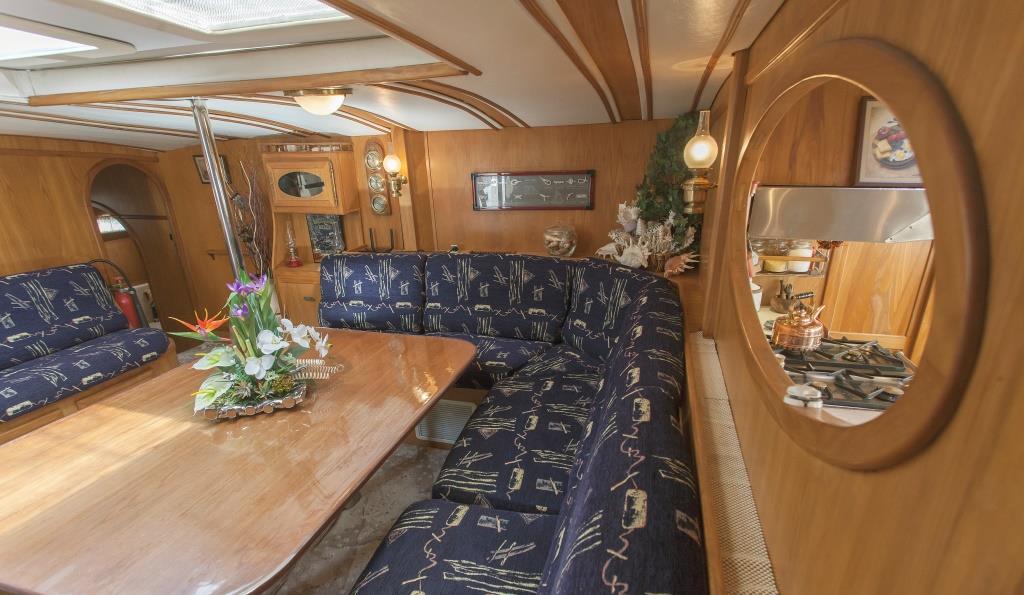 Catamaran CONAN - Dining.jpg