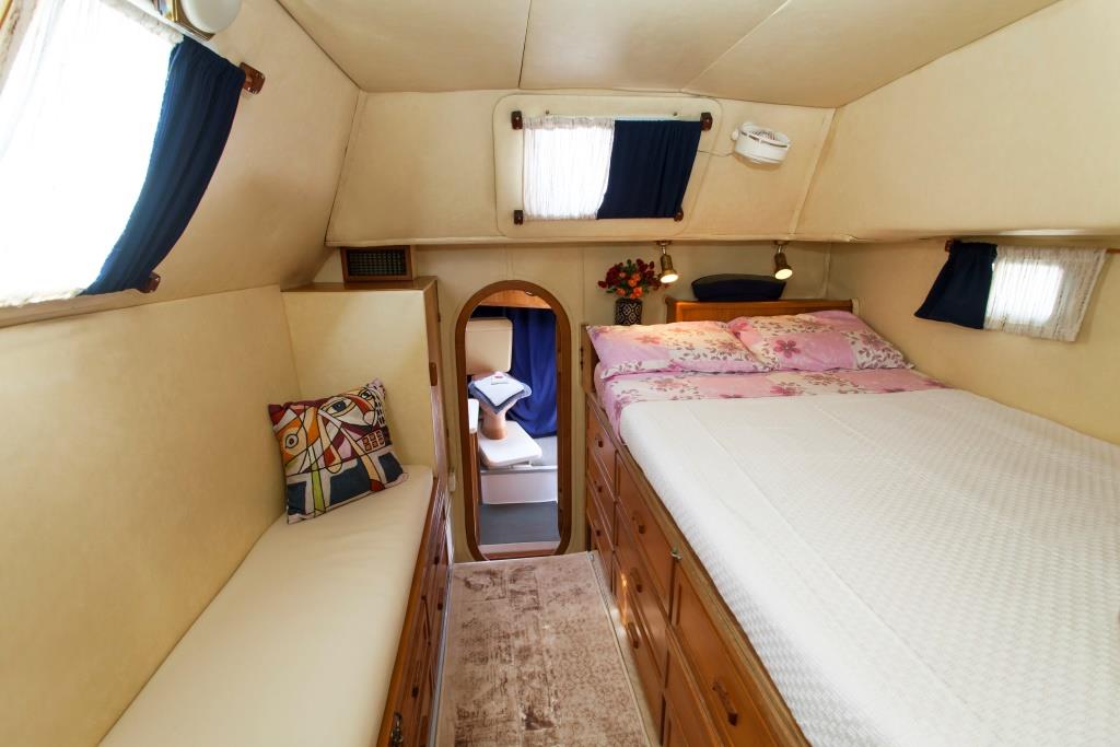 Catamaran CONAN - Guest cabin 2.jpg