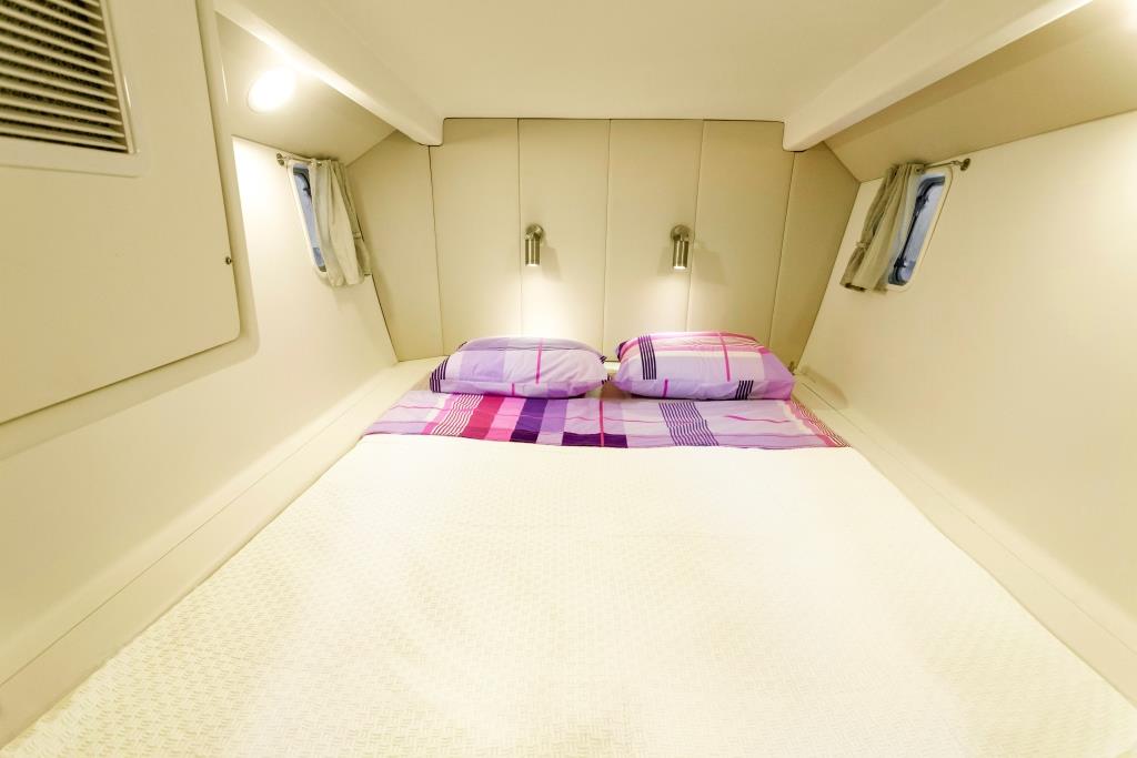 Catamaran CONAN - Guest cabin 3.jpg