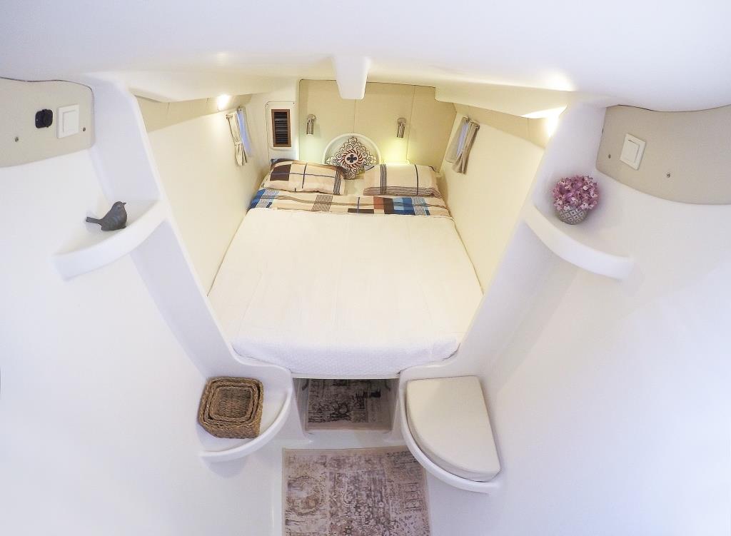 Catamaran CONAN - Guest cabin 4.jpg