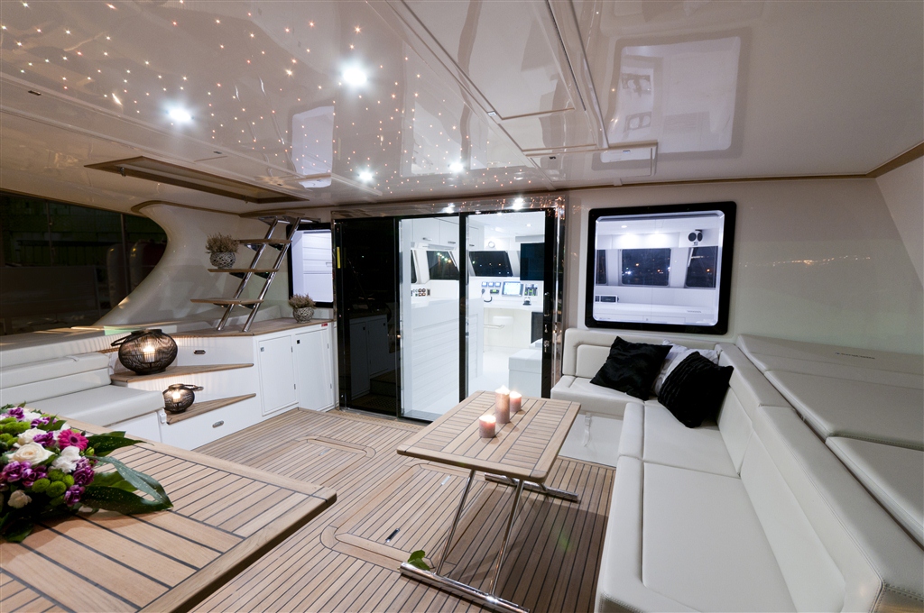 Catamaran DREAMLINER -  Aft Deck.jpg