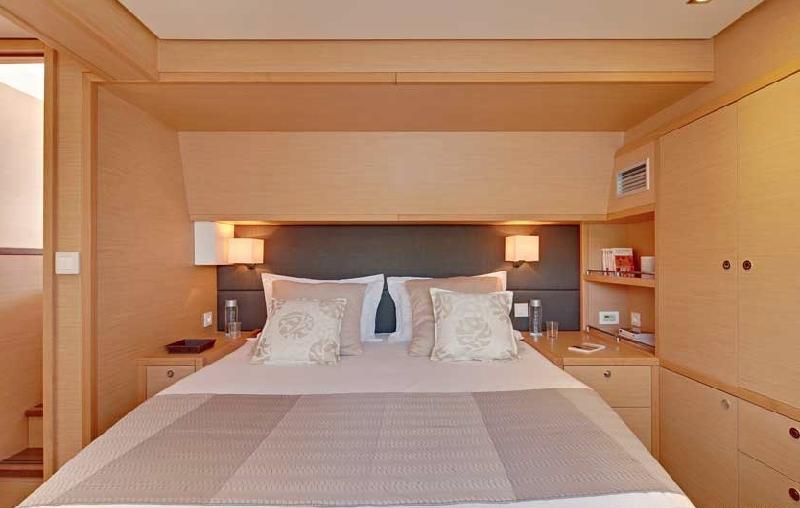 Catamaran ENIGMA -  Guest Cabin.jpg