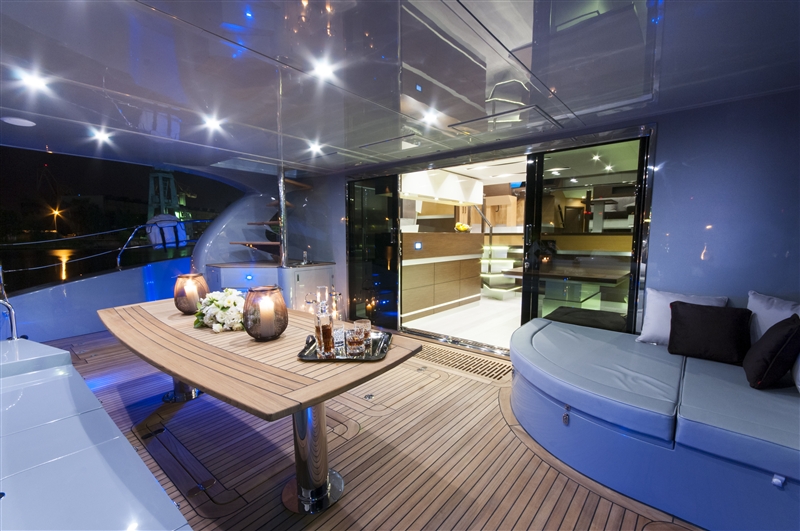 Catamaran EWHALA -  Aft Deck.jpg