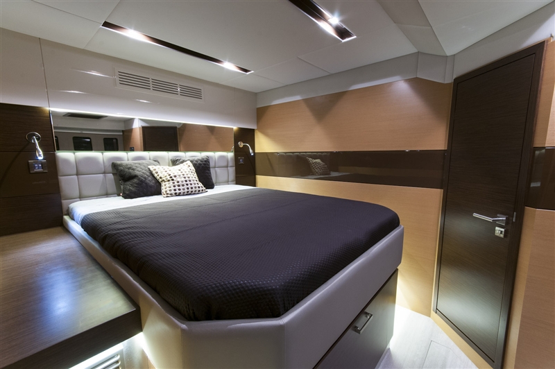 Catamaran EWHALA -  Guest Cabin 1.jpg