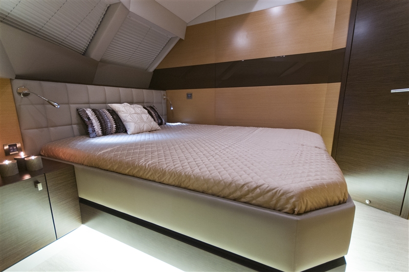 Catamaran EWHALA -  Guest Cabin 3.jpg