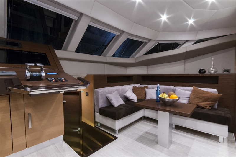 Catamaran EWHALA -  Salon Lounge.jpg