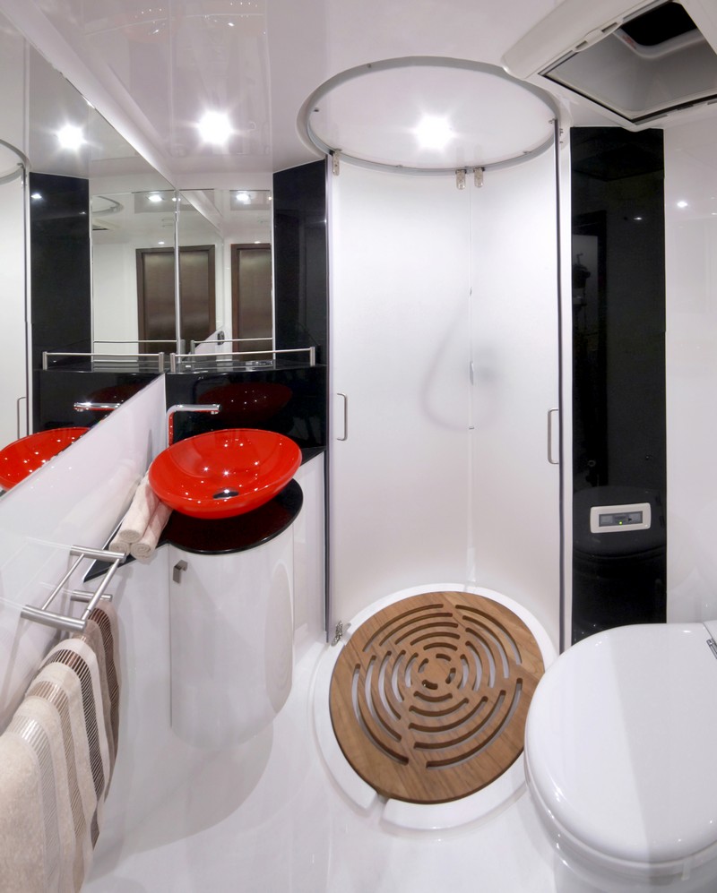 Catamaran FOREVER -  Guest Ensuite.jpg