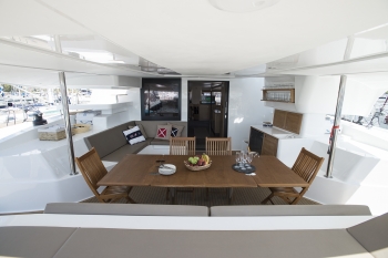 Catamaran HIGHJINKS I - Al Fresco Dining.jpg
