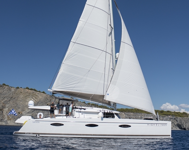 Catamaran HIGHJINKS I - Main ..jpg