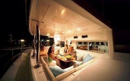 Catamaran KIWI PRYDE -  Cockpit.jpg