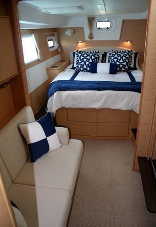 Catamaran KIWI PRYDE -  Guest Cabin 2.jpg