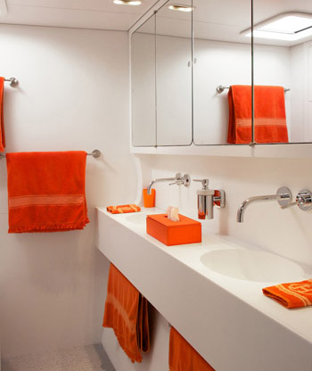 Catamaran MAITAI Sunreef 74 (ex Che) - Master Cabin Bathroom.jpg