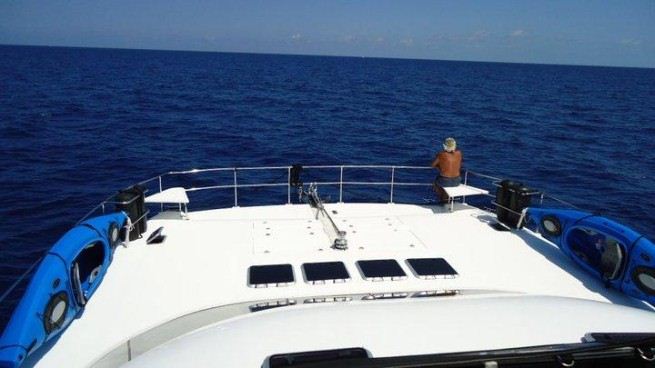 Catamaran MANZY -  Forward.jpg