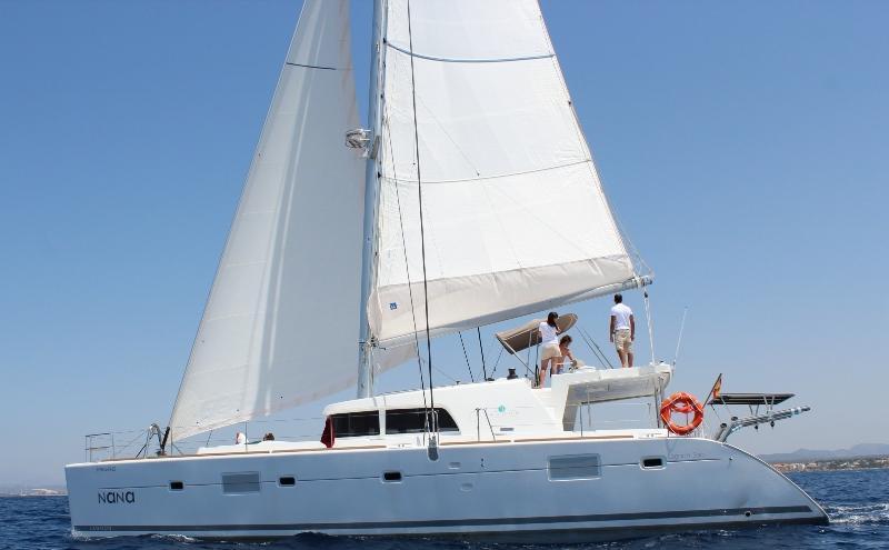 Catamaran NANA -  Profile.jpg
