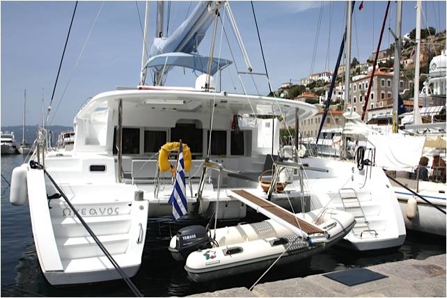 Catamaran OKEANOS - Aft View.jpg