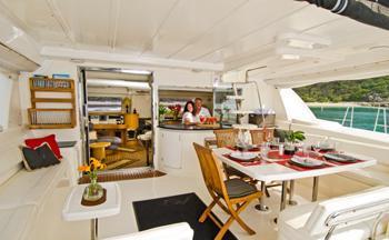 Catamaran SEA LEOPARD -  Cockpit.jpg