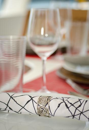 Catamaran SEA LEOPARD -  Dining detail.jpg