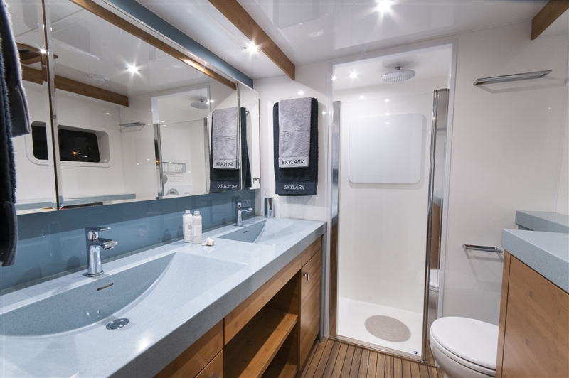 Catamaran SKYLARK -  Bathroom 2.jpg