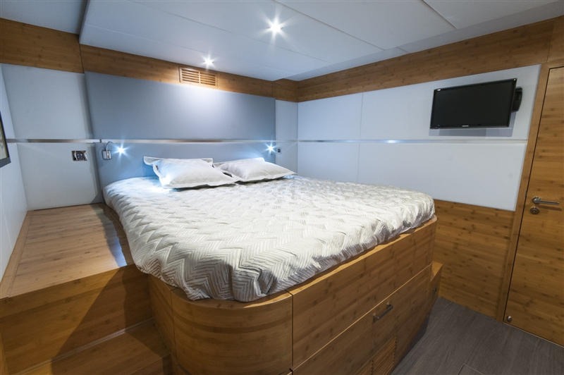 Catamaran SKYLARK -  Guest Cabin 1.jpg