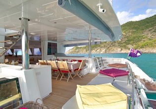 Catamaran VACOA - Aft deck.jpg