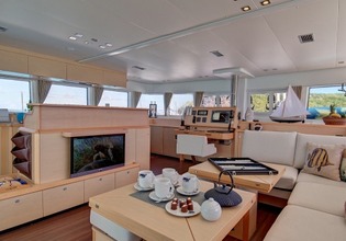 Catamaran VACOA - Salon 2.jpg