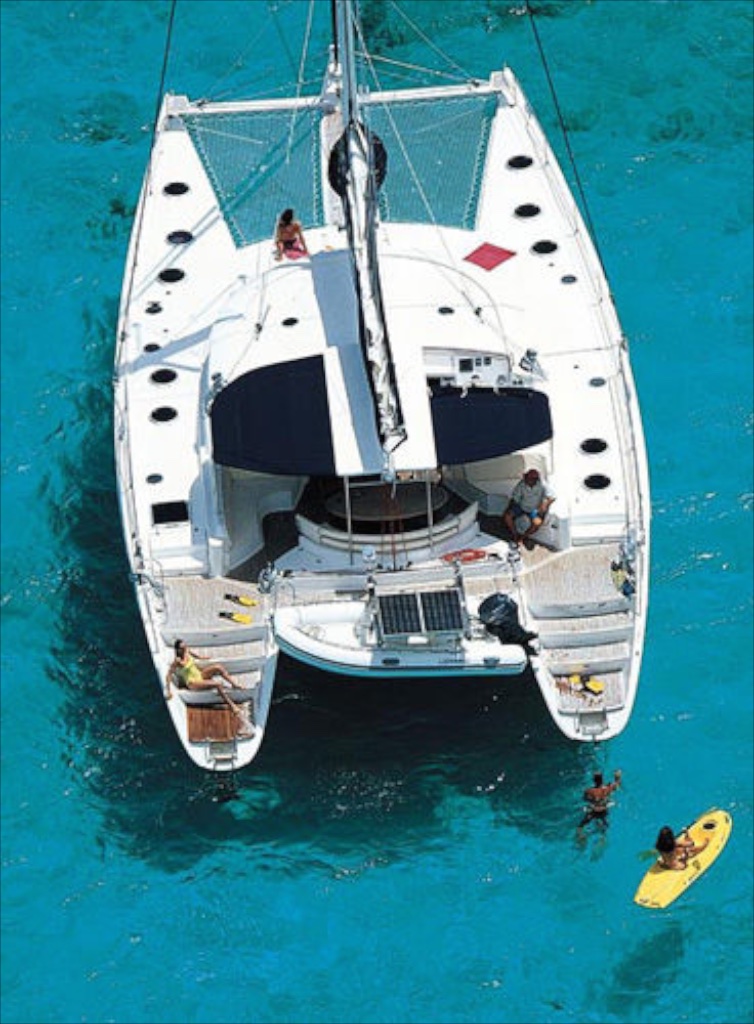 Catamaran WHALE - 002.jpg