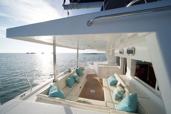 Catamaran WHISPERS -  Aft Deck.jpg