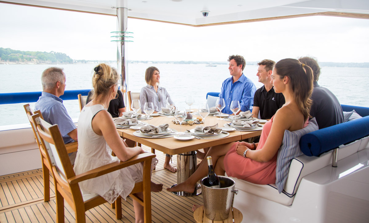 Catamaran WINDQUEST - Aft Deck Dining.jpg