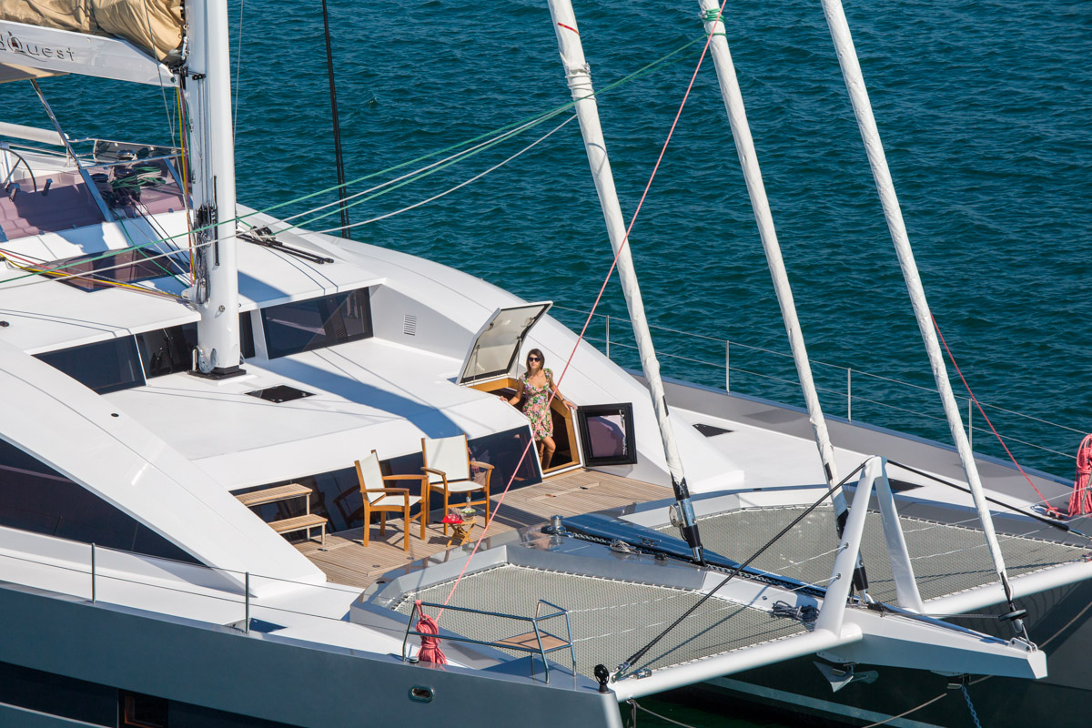 Catamaran WINDQUEST - Fordeck.jpg