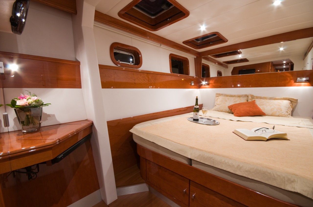 Catsy - Aft Guest Cabin.jpg
