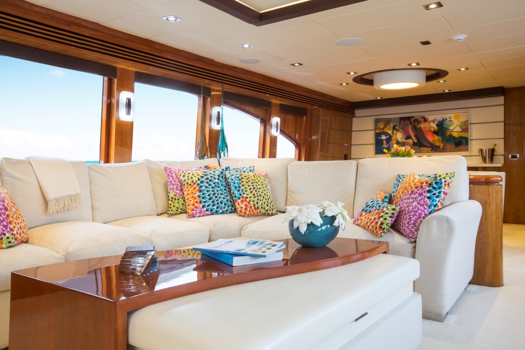 Charter yacht RESTLESS - Salon Seating.jpg
