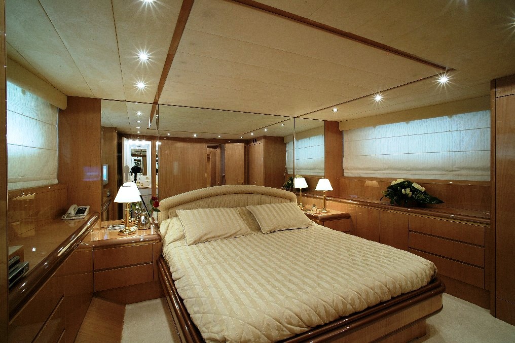 Christaldi S - VIP cabin.jpg