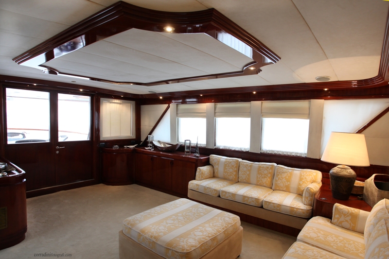 Classic Yacht HATHOR -  Salon 2.jpg