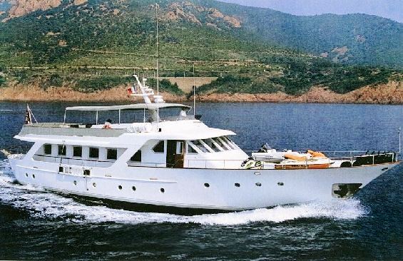Classic Yacht LAIKA -  Cruising.jpg