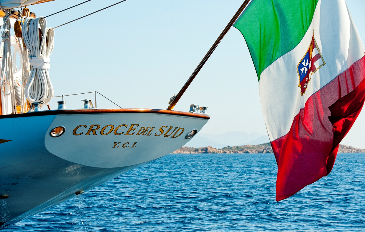 Classic sail yacht CROCE DEL SUD - Stern.jpg