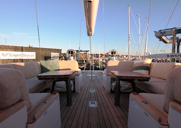 Clevelander -  Cockpit looking Aft.jpg