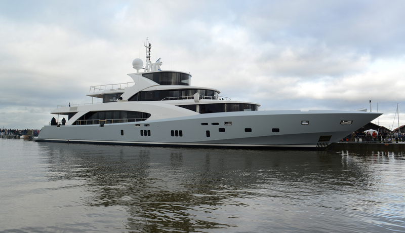 Couach 5000 Fly superyacht Hull no. 2.jpg