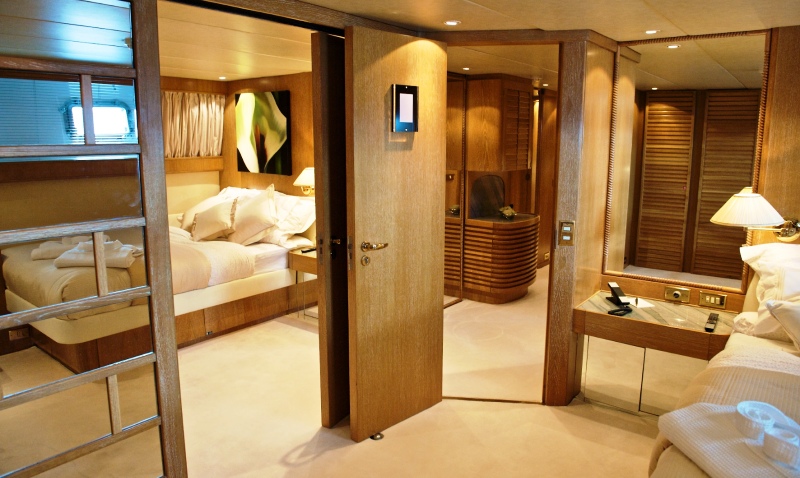 DANGLETERRE II  Cabin.jpg