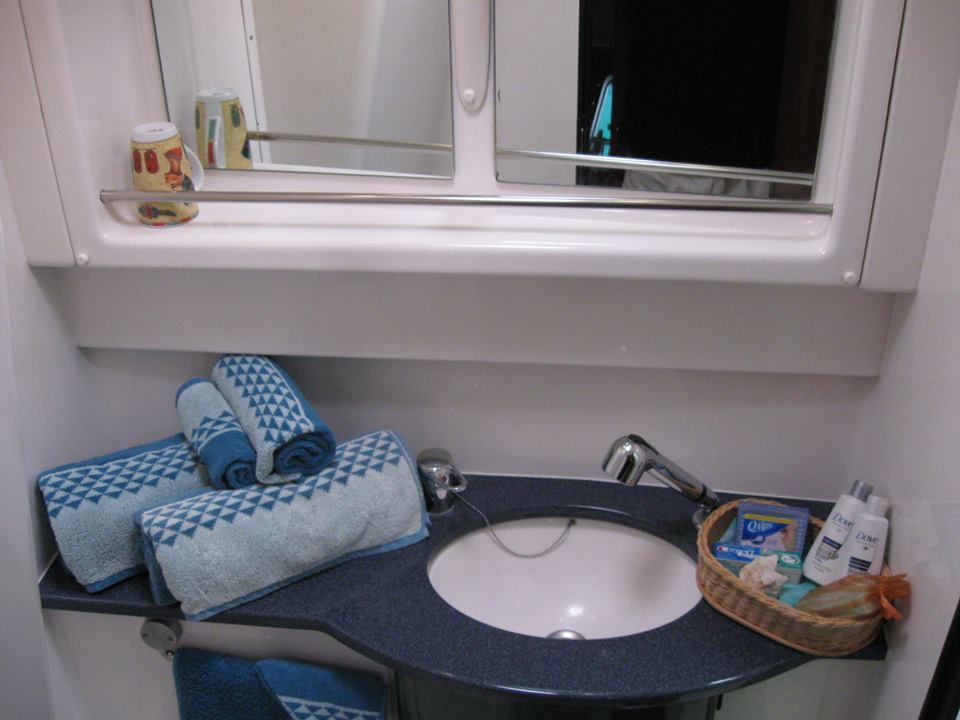 DELPHINE -  Ensuite.jpg