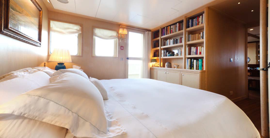 DIONE STAR - VIP cabin.jpg