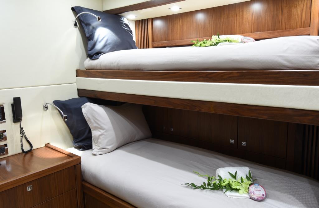 DOUBLE D - Twin with upper bunk.jpg