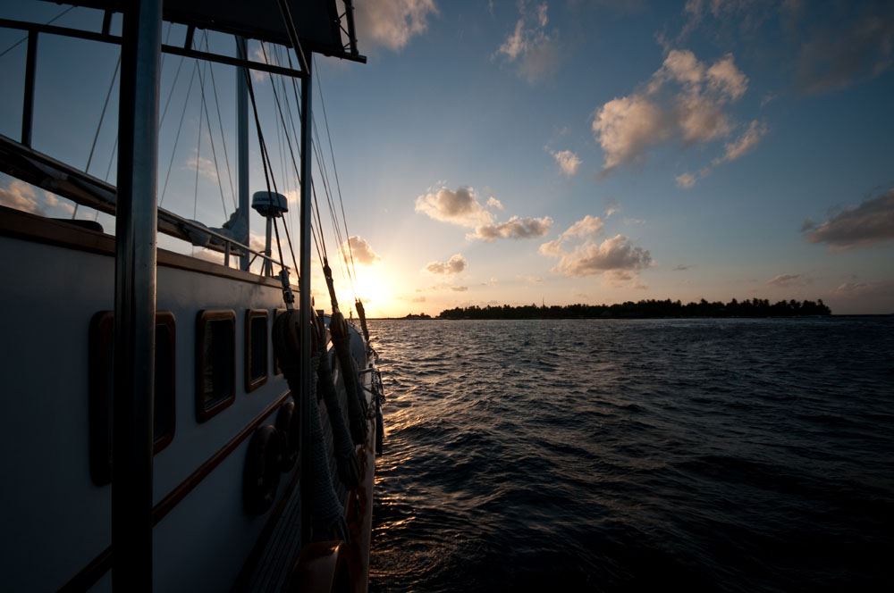 DREAM VOYAGER -  Starboard Side.jpg