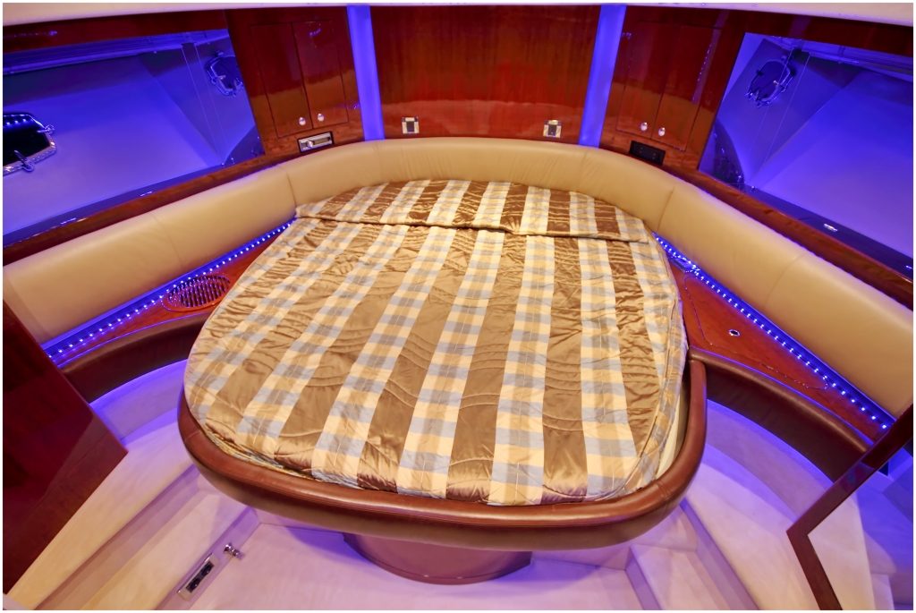 DUJE - VIP cabin.JPG