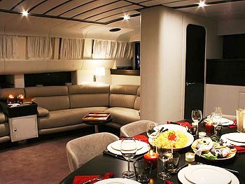 Demoiselles Dinning  Lounge.jpg