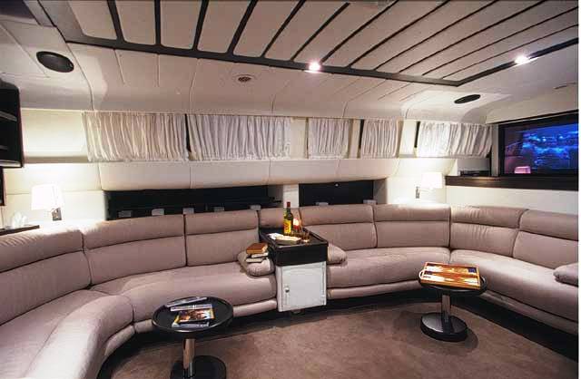 Demoiselles Lounge.jpg