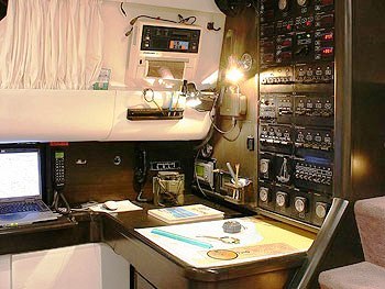 Demoiselles Work Station.jpg