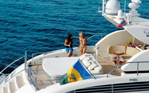 Dolce Vita II Aft Deck.jpg