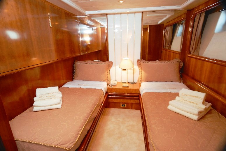 Dynasty - Twin cabin.jpg