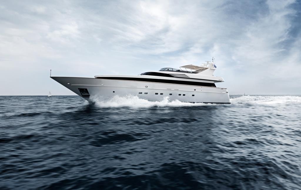 ELISA - Yacht.jpg